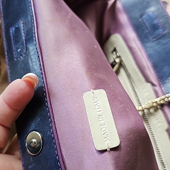 Unique Henri Bendel Clutch/Crossbody with Mirror & Shoulder Strap - Picture 14 of 16